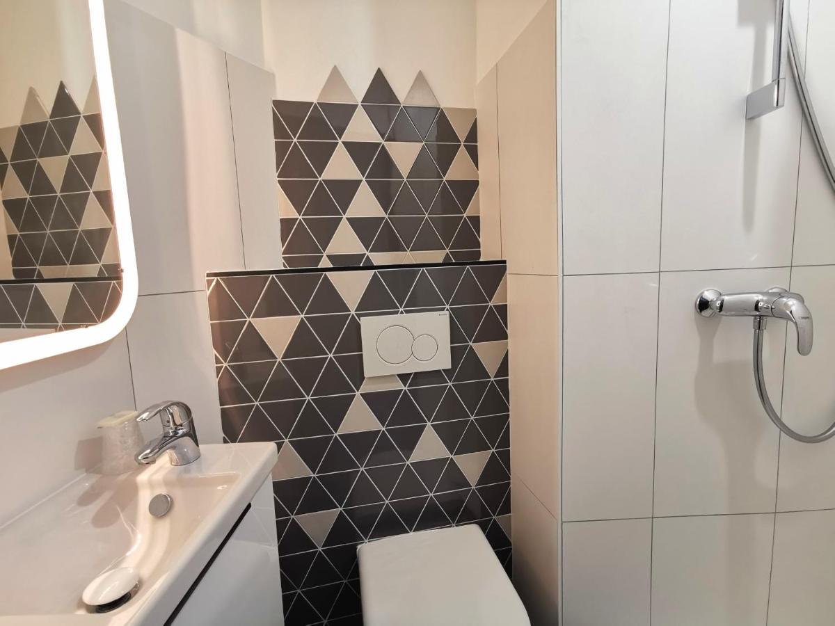 Hotel Alnea Кан Екстериор снимка
