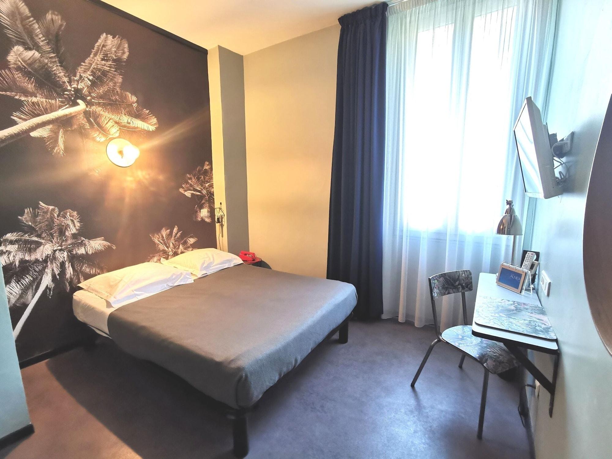 Hotel Alnea Кан Екстериор снимка