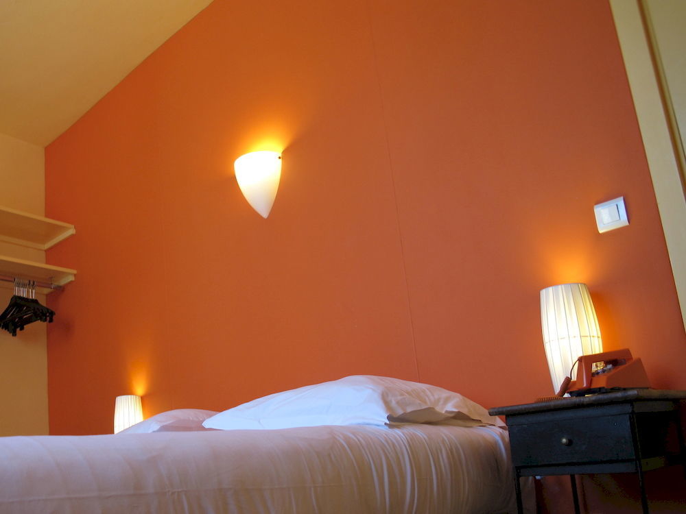 Hotel Alnea Кан Екстериор снимка