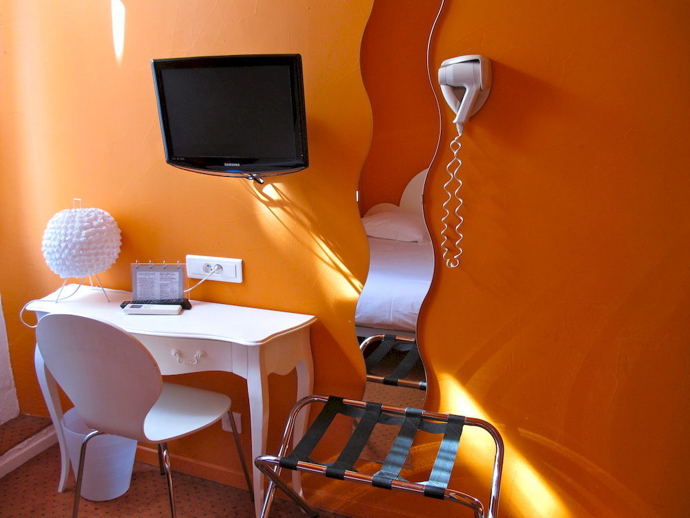 Hotel Alnea Кан Екстериор снимка